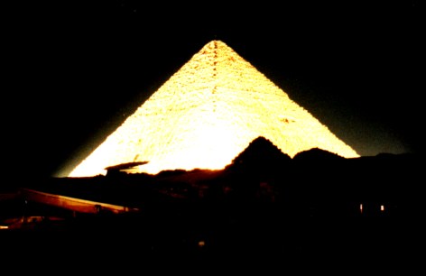 Cheopspyramide während der Lightshow